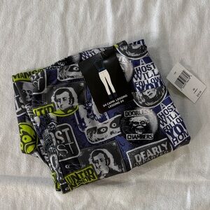 Disney Haunted Mansion Hitchhiking Ghosts Graphic Capri Leggings